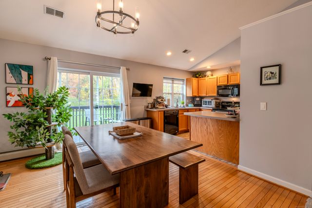 102 Greenview Terrace, Middletown, CT 06457