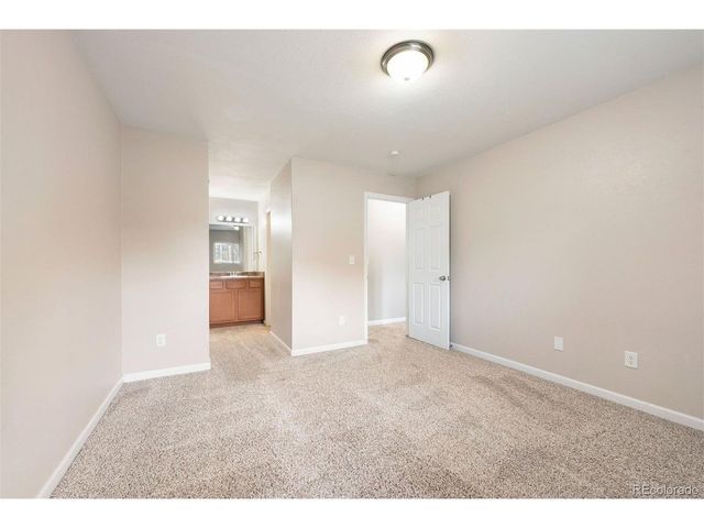 695 Manhattan Dr 5, Boulder, CO 80303