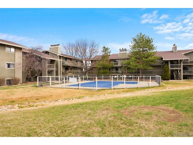695 Manhattan Dr 5, Boulder, CO 80303