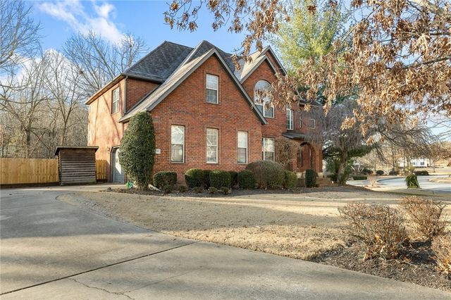 2708 Dry Branch Drive, Harrison, AR 72601