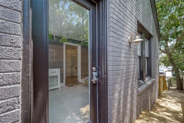 415 Fairbanks - Garage Apartment A Street Garage, Houston, TX 77009