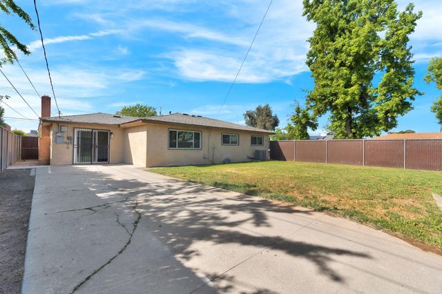 2544 W Dakota Avenue, Fresno, CA 93705