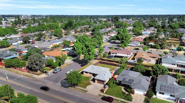 2544 W Dakota Avenue, Fresno, CA 93705