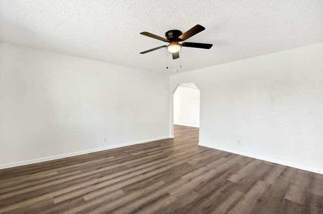 2544 W Dakota Avenue, Fresno, CA 93705