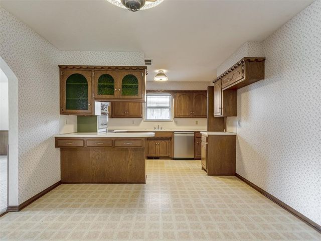5704 NW 83rd Street, Oklahoma City, OK 73132