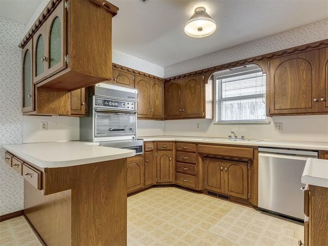 5704 NW 83rd Street, Oklahoma City, OK 73132