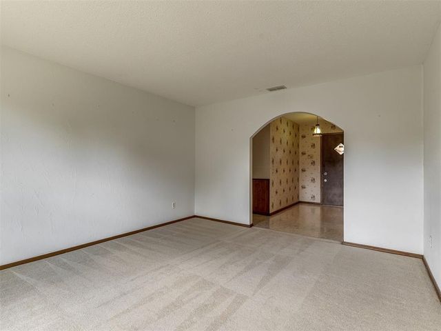 5704 NW 83rd Street, Oklahoma City, OK 73132