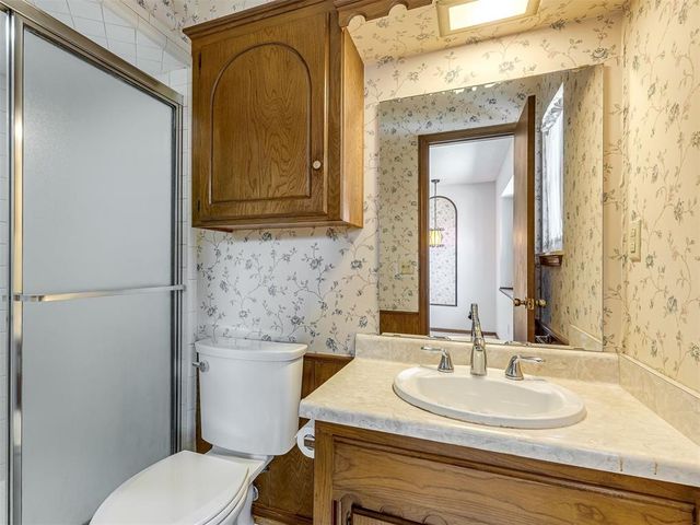 5704 NW 83rd Street, Oklahoma City, OK 73132
