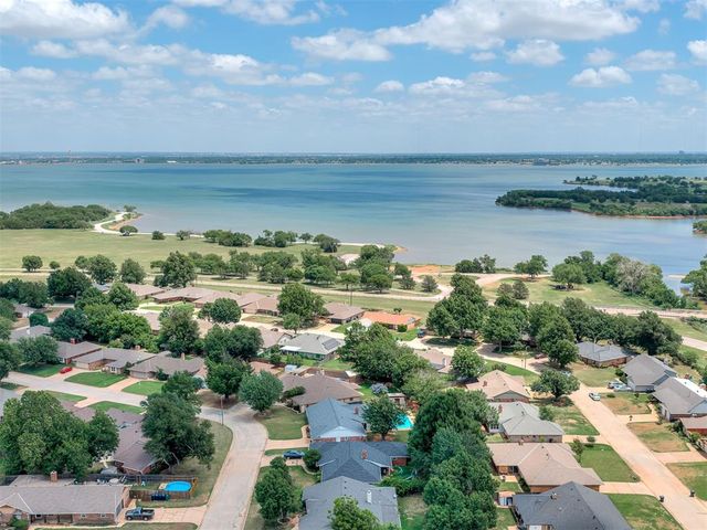 5704 NW 83rd Street, Oklahoma City, OK 73132
