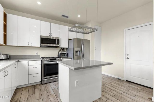 14412 Harvest Moon Drive, Sylmar, CA 91342