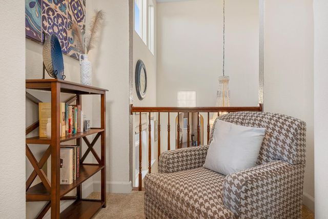 5660 John Runge St, Sacramento, CA 95835