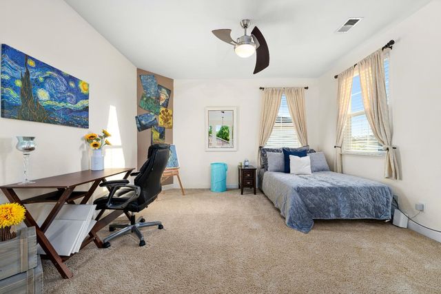 5660 John Runge St, Sacramento, CA 95835