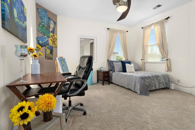 5660 John Runge St, Sacramento, CA 95835