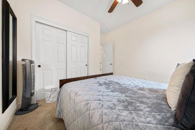 5660 John Runge St, Sacramento, CA 95835