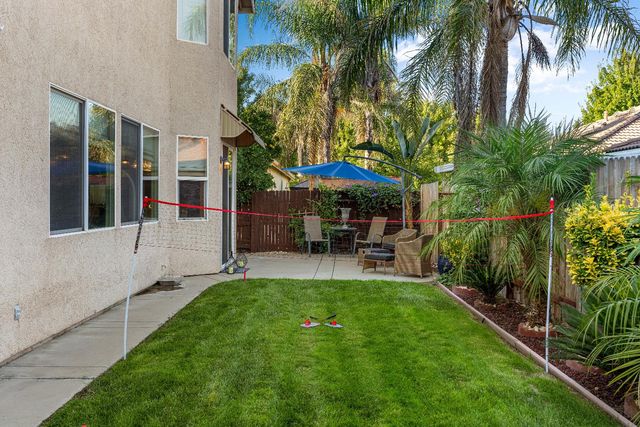 5660 John Runge St, Sacramento, CA 95835