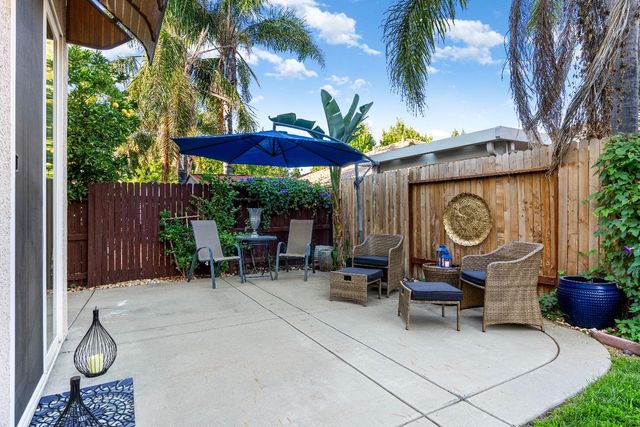5660 John Runge St, Sacramento, CA 95835