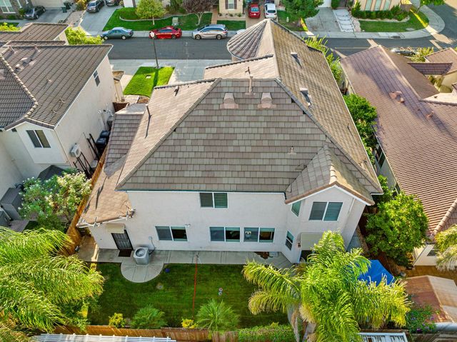 5660 John Runge St, Sacramento, CA 95835