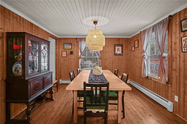 168 Knotty Oak Road, Coventry, RI 02816