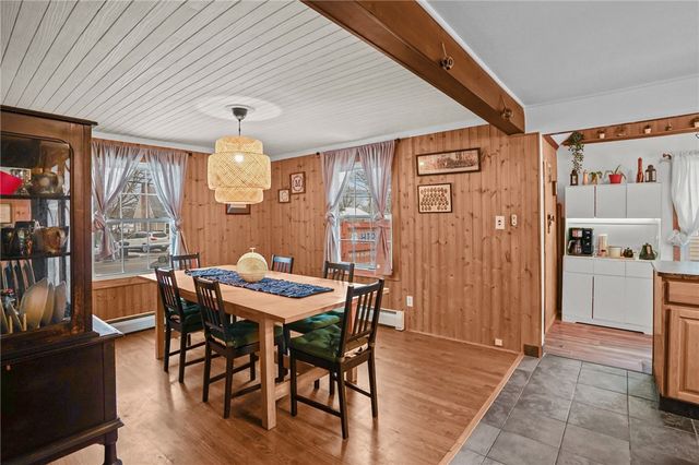 168 Knotty Oak Road, Coventry, RI 02816