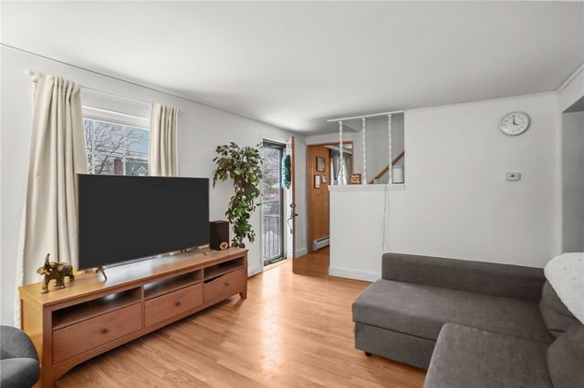 168 Knotty Oak Road, Coventry, RI 02816