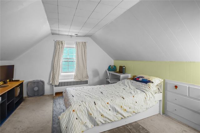 168 Knotty Oak Road, Coventry, RI 02816