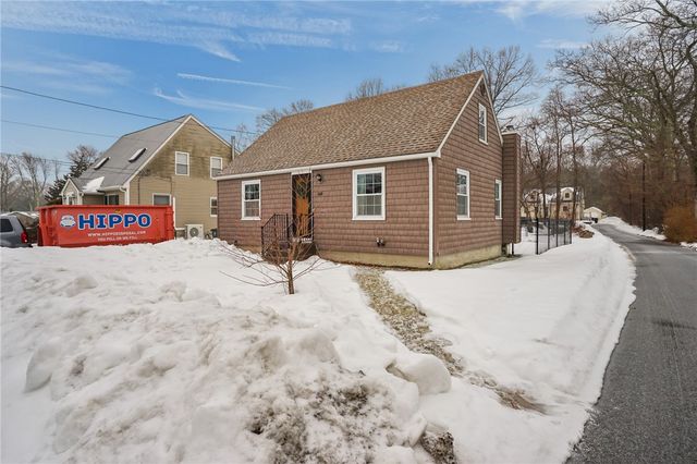 168 Knotty Oak Road, Coventry, RI 02816