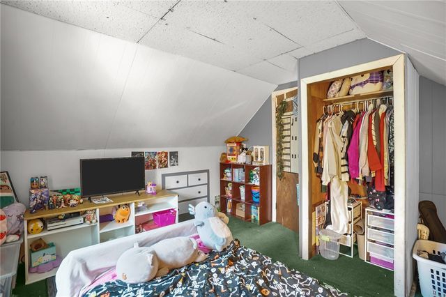 168 Knotty Oak Road, Coventry, RI 02816