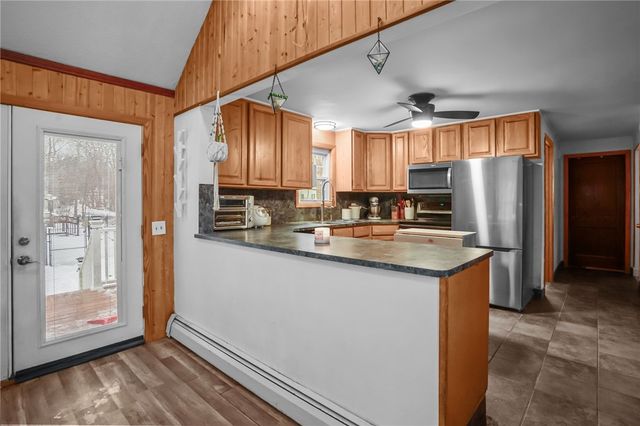 168 Knotty Oak Road, Coventry, RI 02816