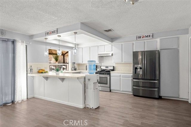 15811 Hercules, Victorville, CA 92345