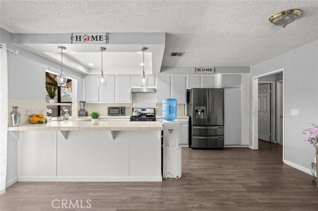 15811 Hercules, Victorville, CA 92345