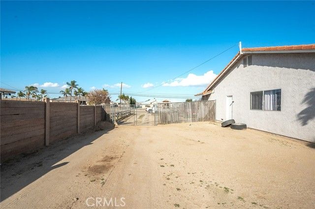 15811 Hercules, Victorville, CA 92345