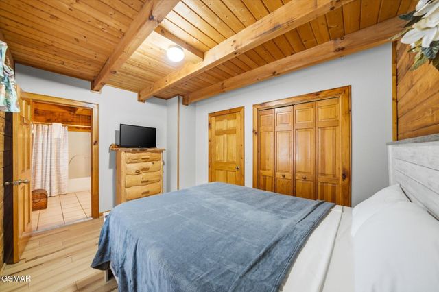 3542 Country Pines Way, Sevierville, TN 37876