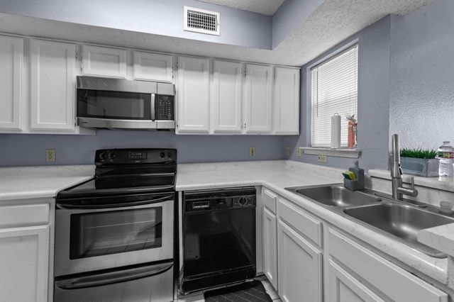 9815 Walnut Street 204, Dallas, TX 75243