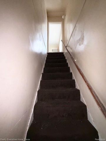 18960 Hamburg Street, Detroit, MI 48205