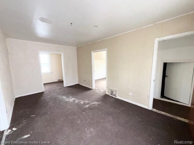 18960 Hamburg Street, Detroit, MI 48205