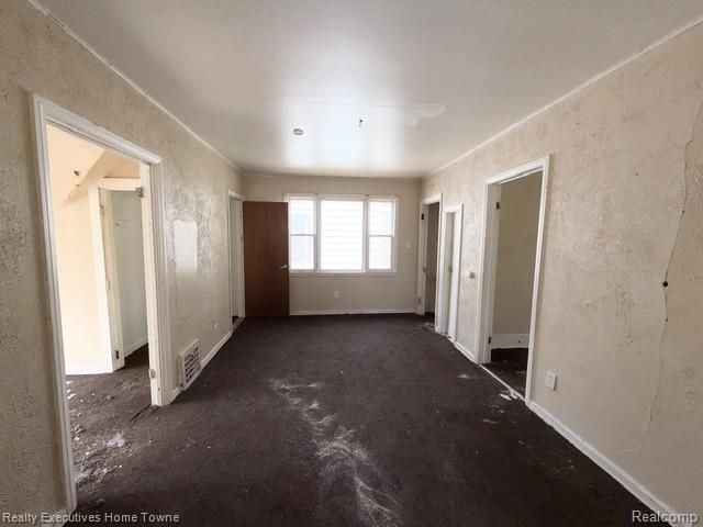 18960 Hamburg Street, Detroit, MI 48205