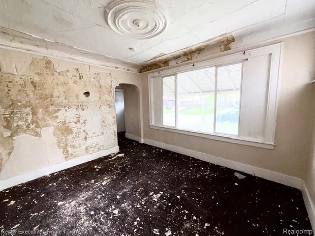 18960 Hamburg Street, Detroit, MI 48205