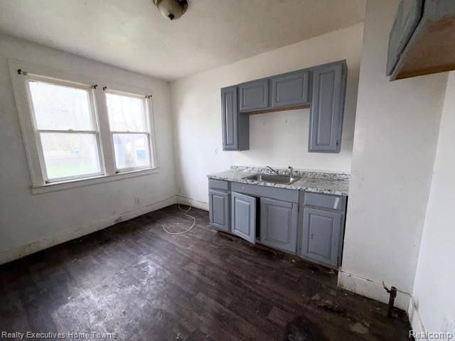 18960 Hamburg Street, Detroit, MI 48205