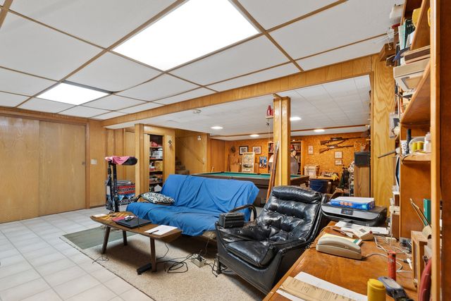 416 Hickory Haven Drive, Gurnee, IL 60031