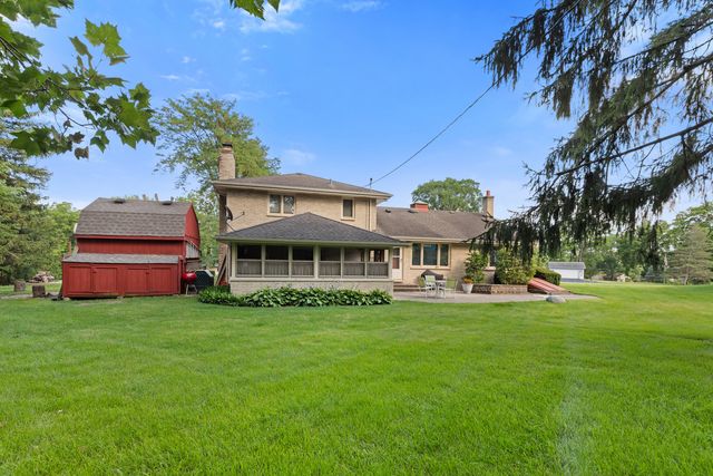416 Hickory Haven Drive, Gurnee, IL 60031