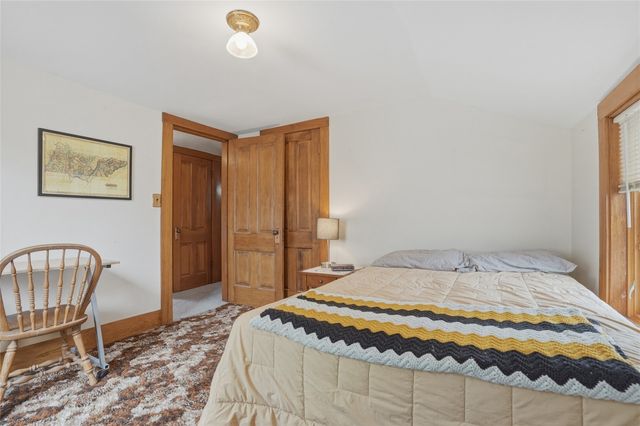 712 Ronalds Street, Iowa City, IA 52245