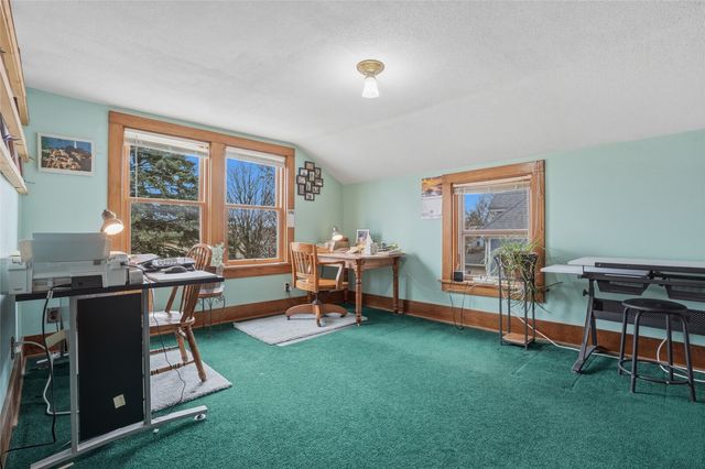 712 Ronalds Street, Iowa City, IA 52245