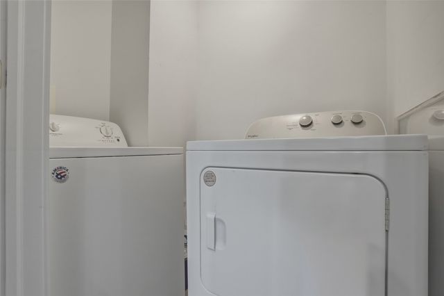 712 Ronalds Street, Iowa City, IA 52245