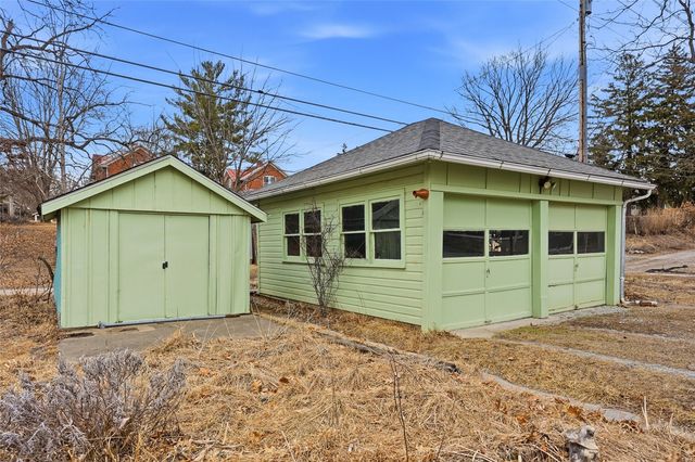 712 Ronalds Street, Iowa City, IA 52245