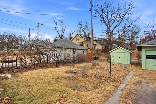 712 Ronalds Street, Iowa City, IA 52245