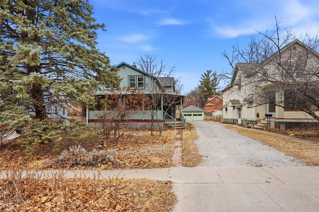 712 Ronalds Street, Iowa City, IA 52245