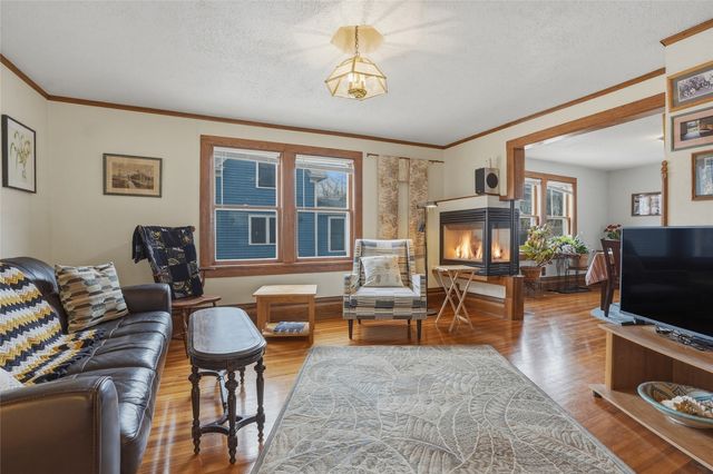 712 Ronalds Street, Iowa City, IA 52245