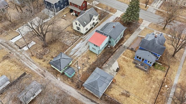 712 Ronalds Street, Iowa City, IA 52245