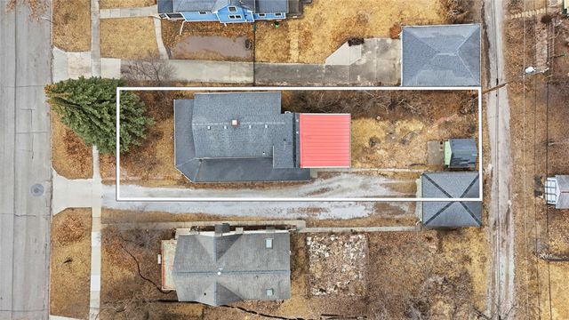 712 Ronalds Street, Iowa City, IA 52245