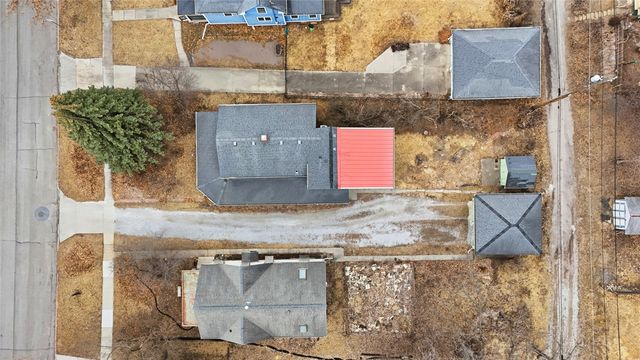 712 Ronalds Street, Iowa City, IA 52245